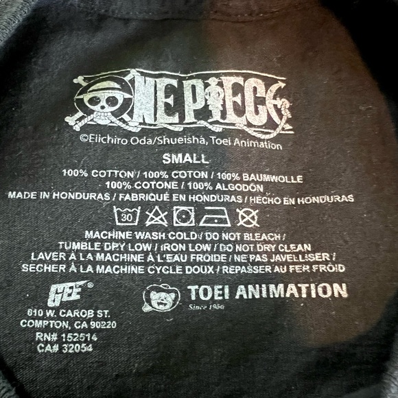 One Piece Anime T-shirt - Picture 2 of 2